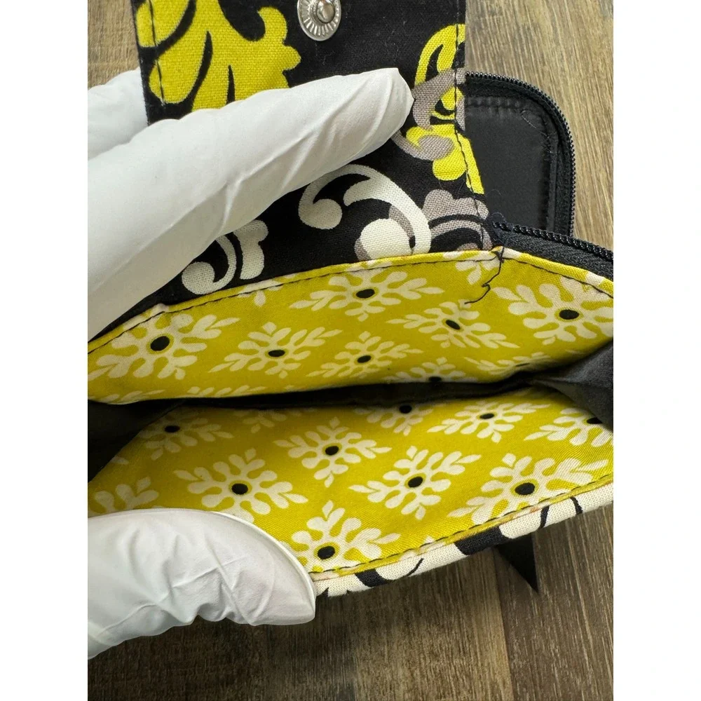 Vera Bradley Night and Day Quilted Cotton Zip Around ID Wallet Black Yellow - Picture 9 of 11